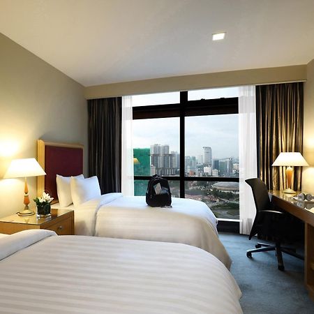 Berjaya Times Square Hotel, Куала-Лумпур Экстерьер фото