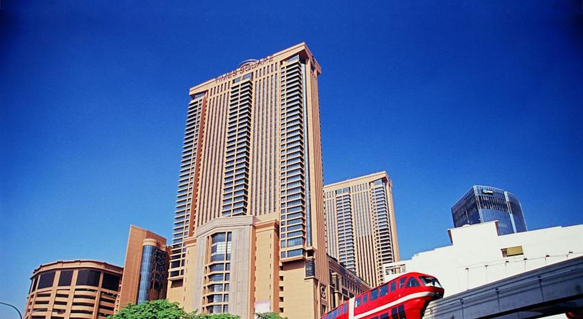 Berjaya Times Square Hotel, Куала-Лумпур Экстерьер фото The Marina Tower