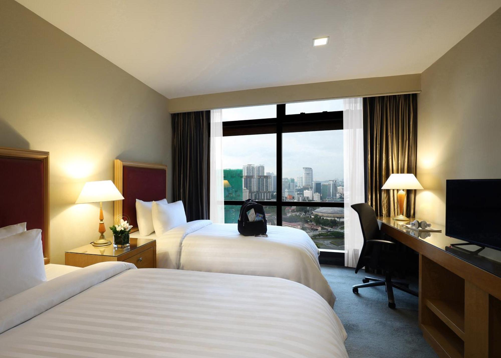 Berjaya Times Square Hotel, Куала-Лумпур Экстерьер фото