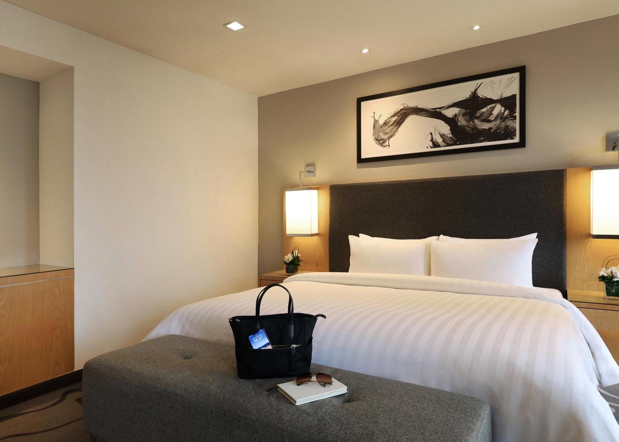 Berjaya Times Square Hotel, Куала-Лумпур Экстерьер фото