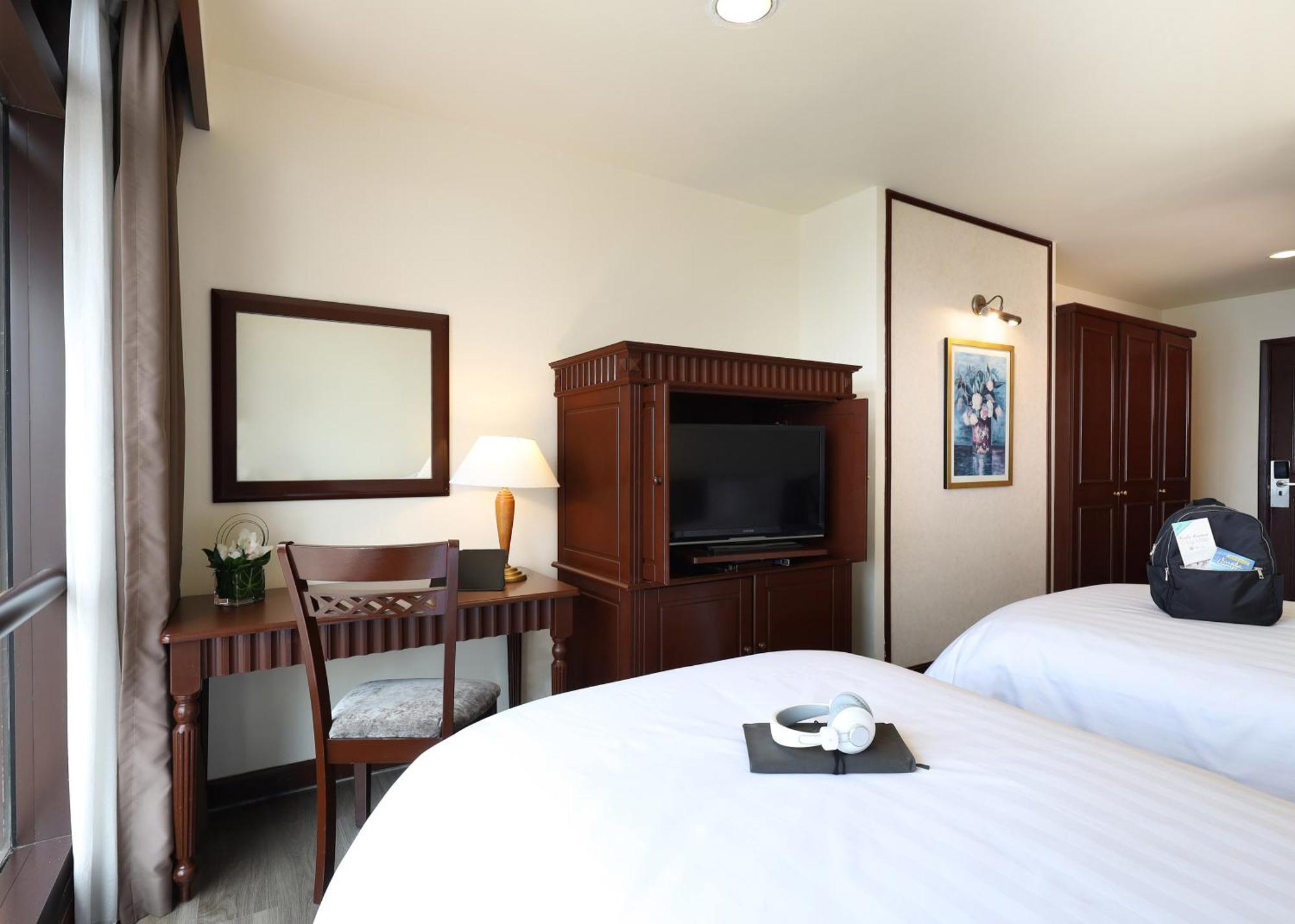 Berjaya Times Square Hotel, Куала-Лумпур Экстерьер фото
