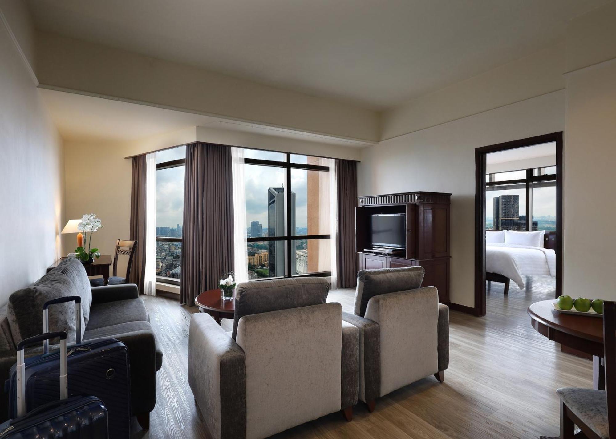 Berjaya Times Square Hotel, Куала-Лумпур Экстерьер фото