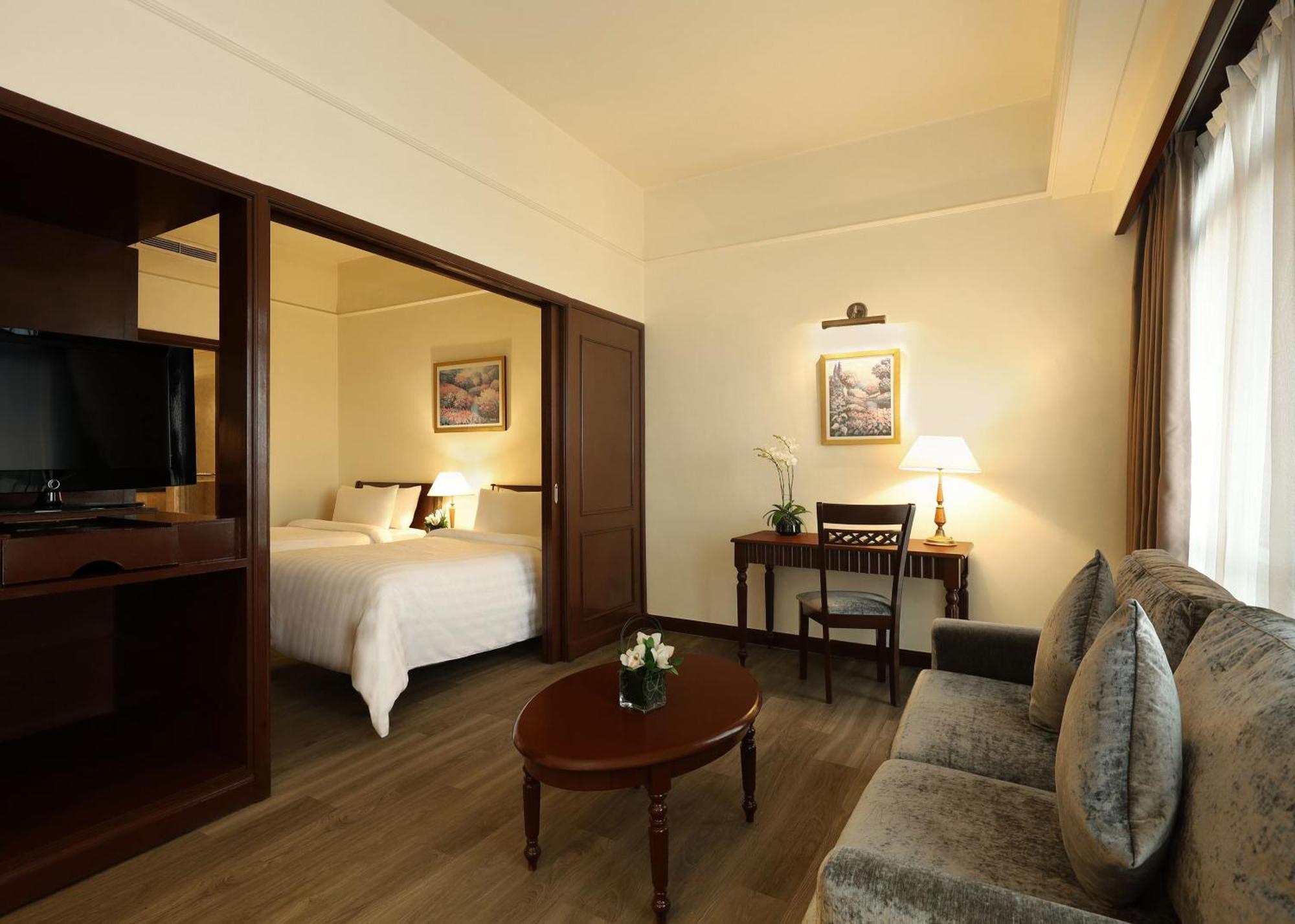 Berjaya Times Square Hotel, Куала-Лумпур Экстерьер фото