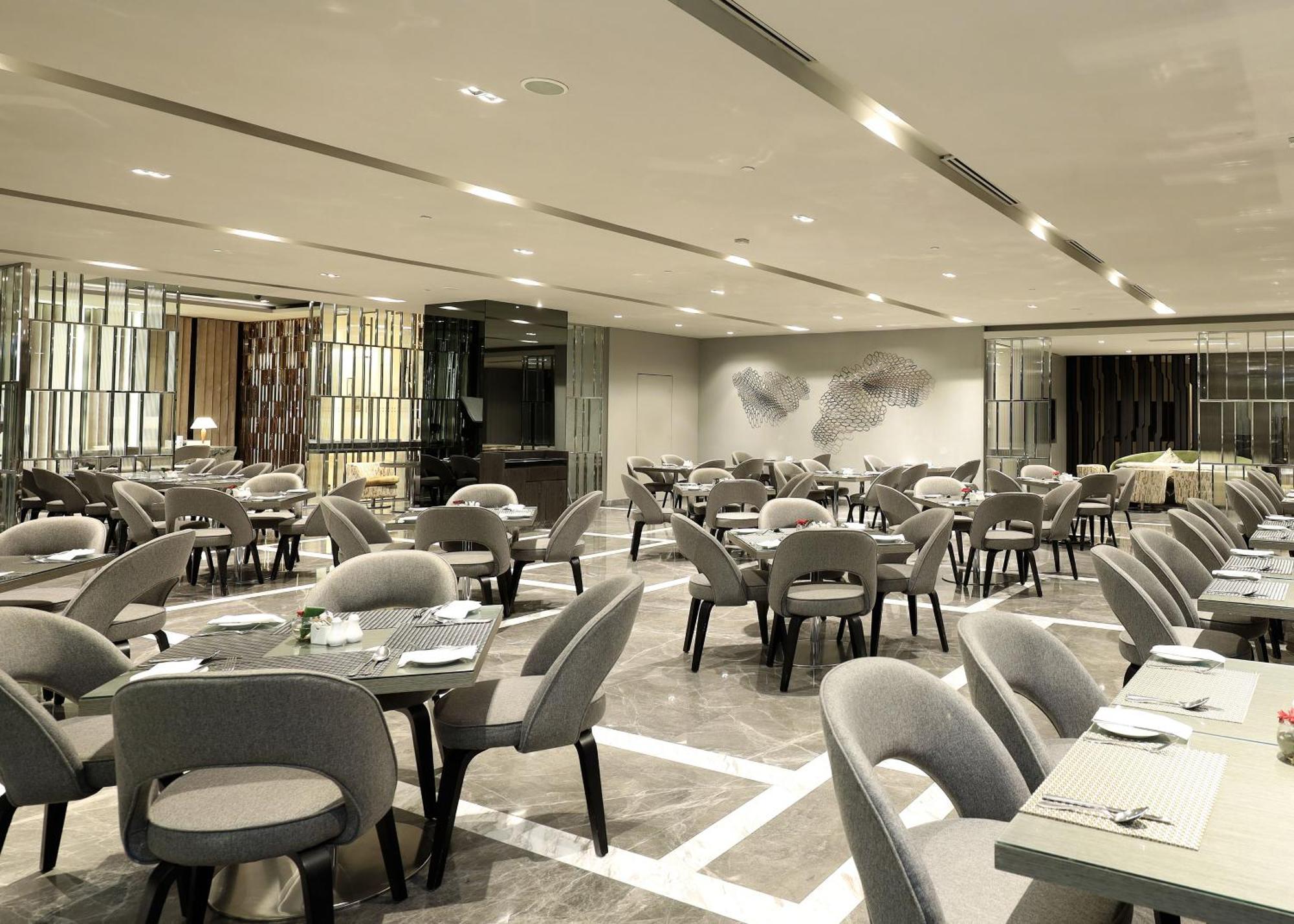 Berjaya Times Square Hotel, Куала-Лумпур Экстерьер фото
