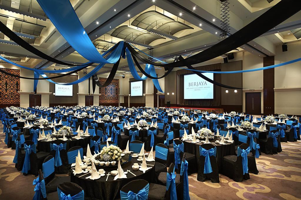 Berjaya Times Square Hotel, Куала-Лумпур Экстерьер фото The ballroom of the Berjaya Times Square Hotel