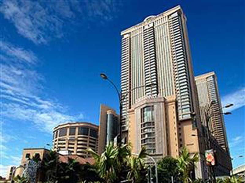 Berjaya Times Square Hotel, Куала-Лумпур Экстерьер фото The Ritz-Carlton, Kuala Lumpur